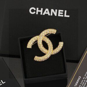 ✨✨✨Chanel fashion earrings✨✨✨
